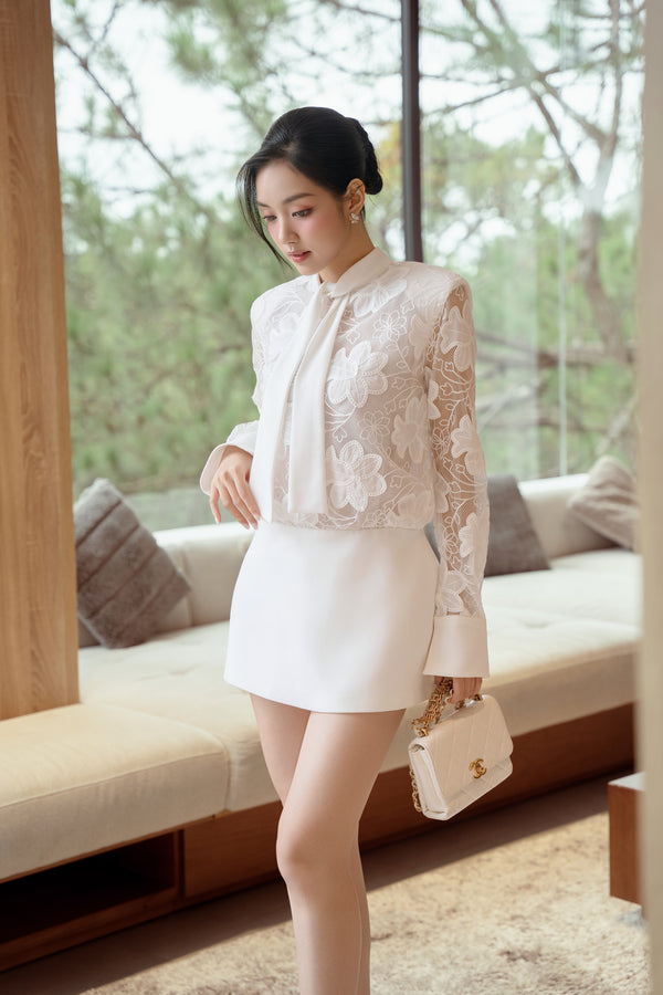 GRAHAM DRESS - Short White Dress with Refined Lace Detailing