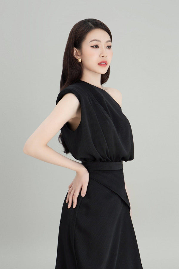 DARLING DIVA Charles Asymmetric Shoulder Top